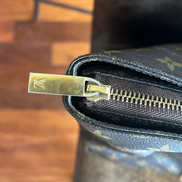 Authentic LV Cabas Mezzo Shoulder Tote Bag - Picture 6 of 16